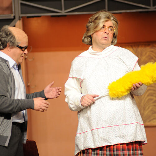 Mrs-Doubtfire-Markos-Seferlis-Giannis-Kapetanios